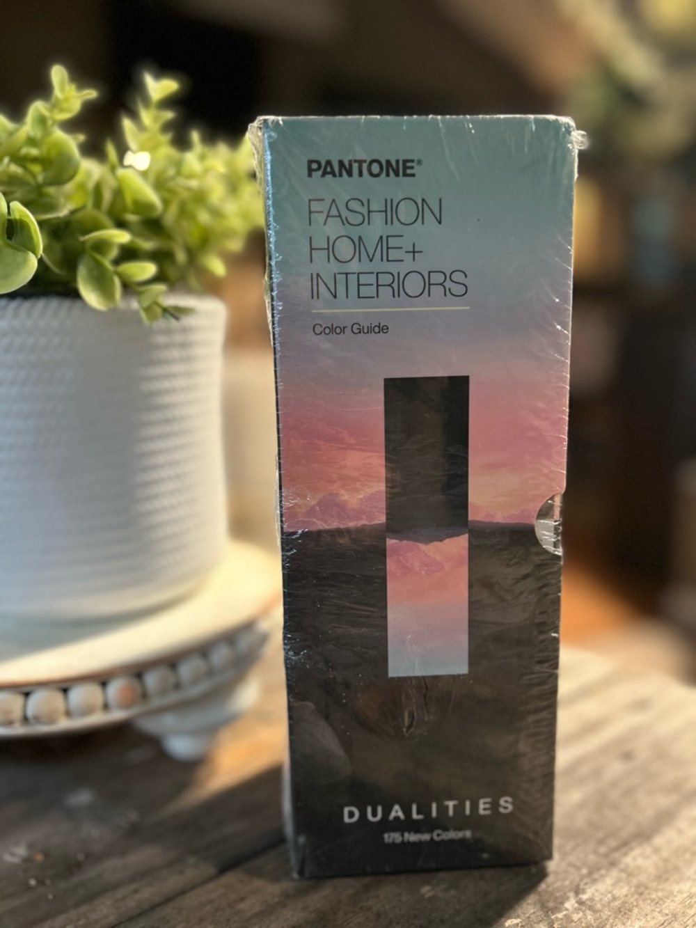 ‼️SOLD‼️Pantone Fashion, Home, Interiors Dualities Color Guide FHIP110C NEW